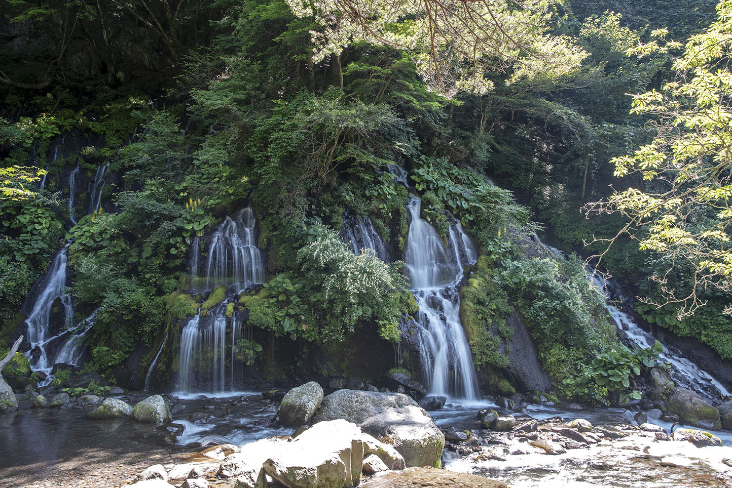 旅 ちょっとそこまで 八ヶ岳の避暑地 吐竜の滝 清泉寮 清里テラス